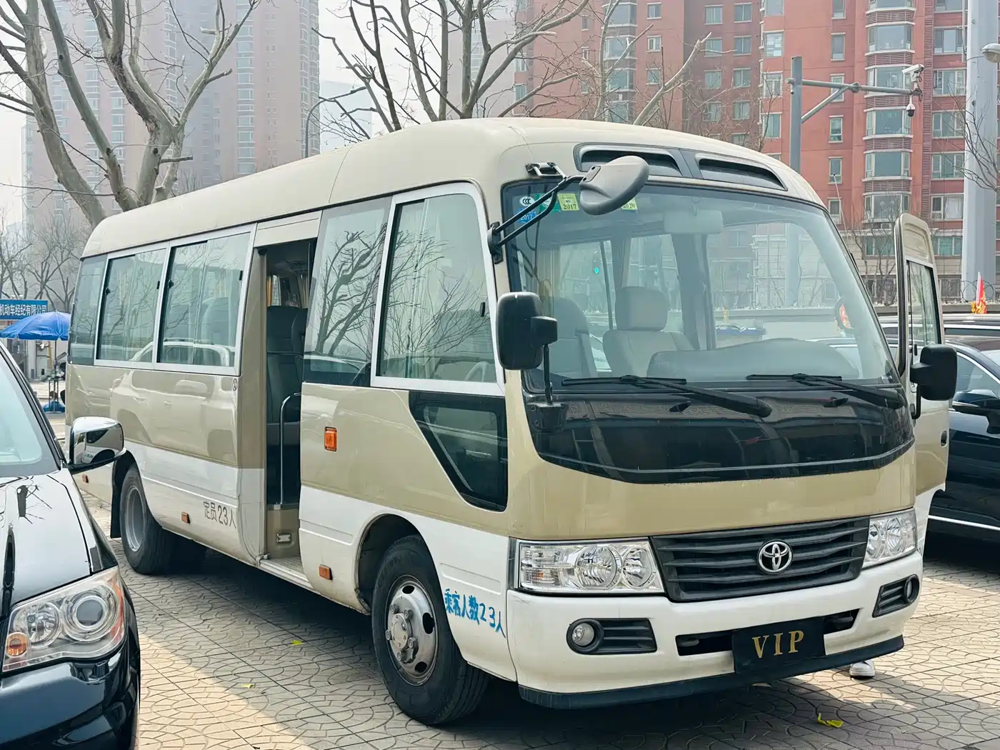 Toyota Coaster 2015 4.0L Premium Bus GRB53L-ZEMSK 23-seater Upgrade Edition фото 3