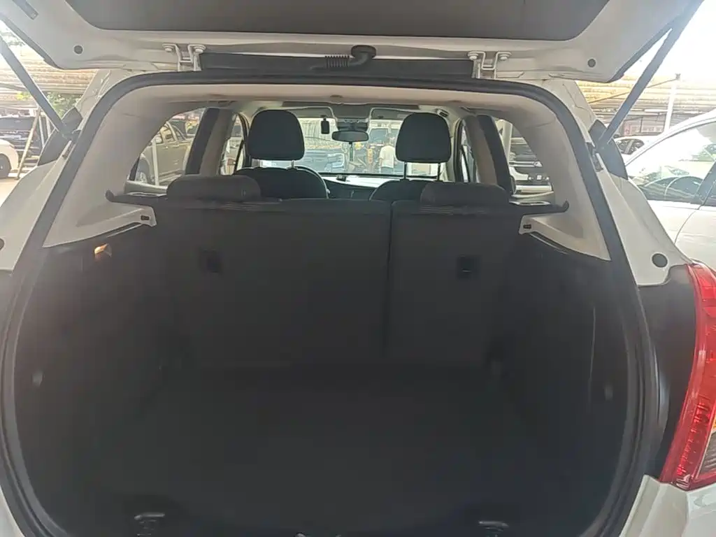 Фото 19 - Buick Encore