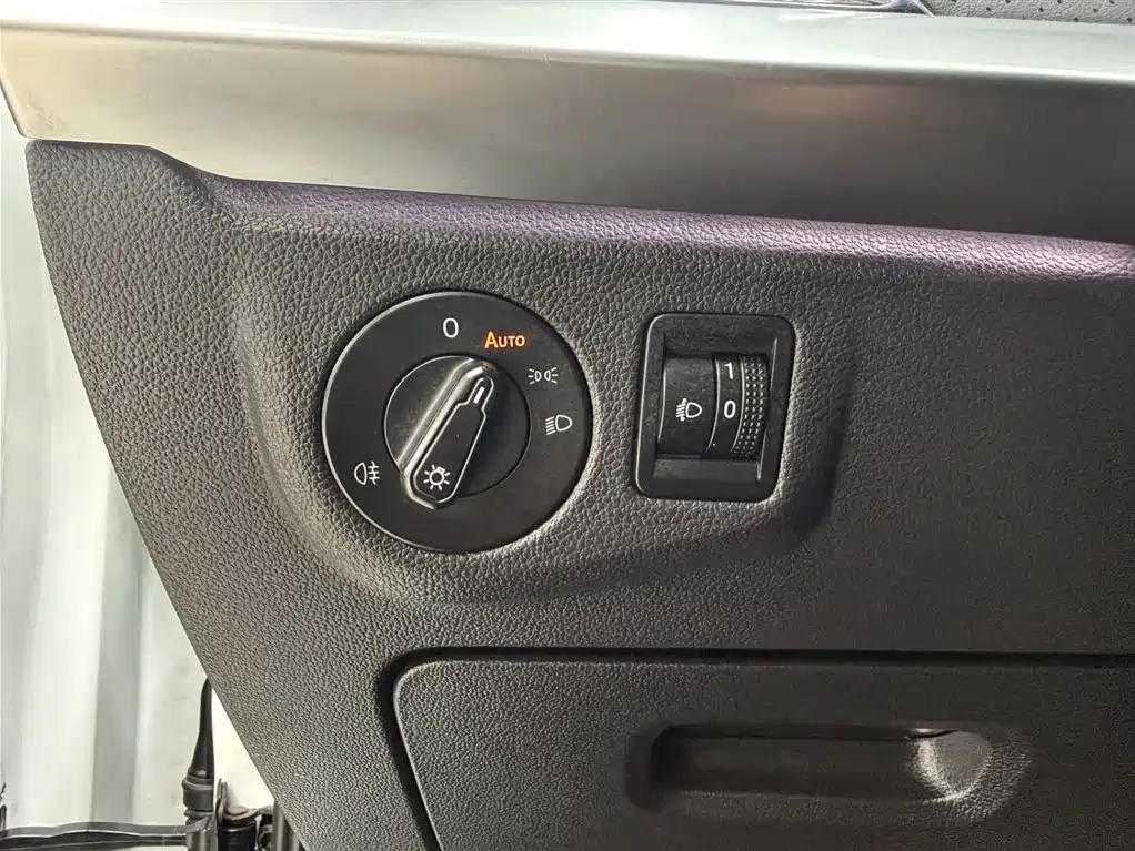 Volkswagen Lavida 2023 280TSI DSG Starlight Comfort Edition фото 9