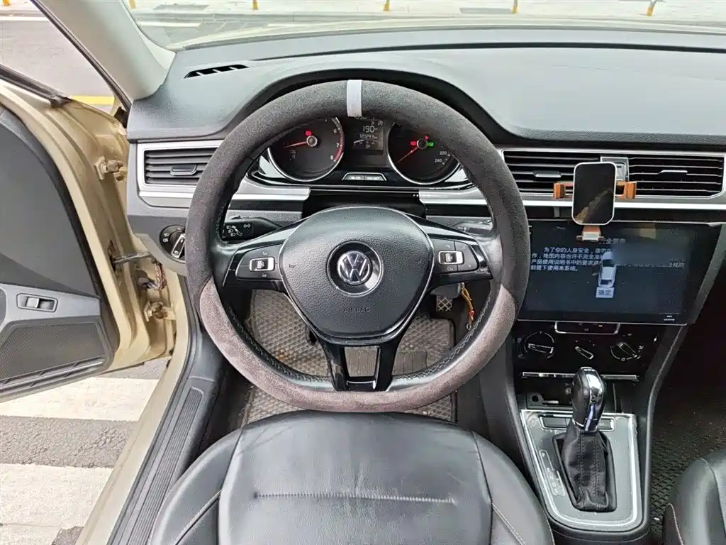 Volkswagen Bora 2018 230TSI DSG Comfort фото 3