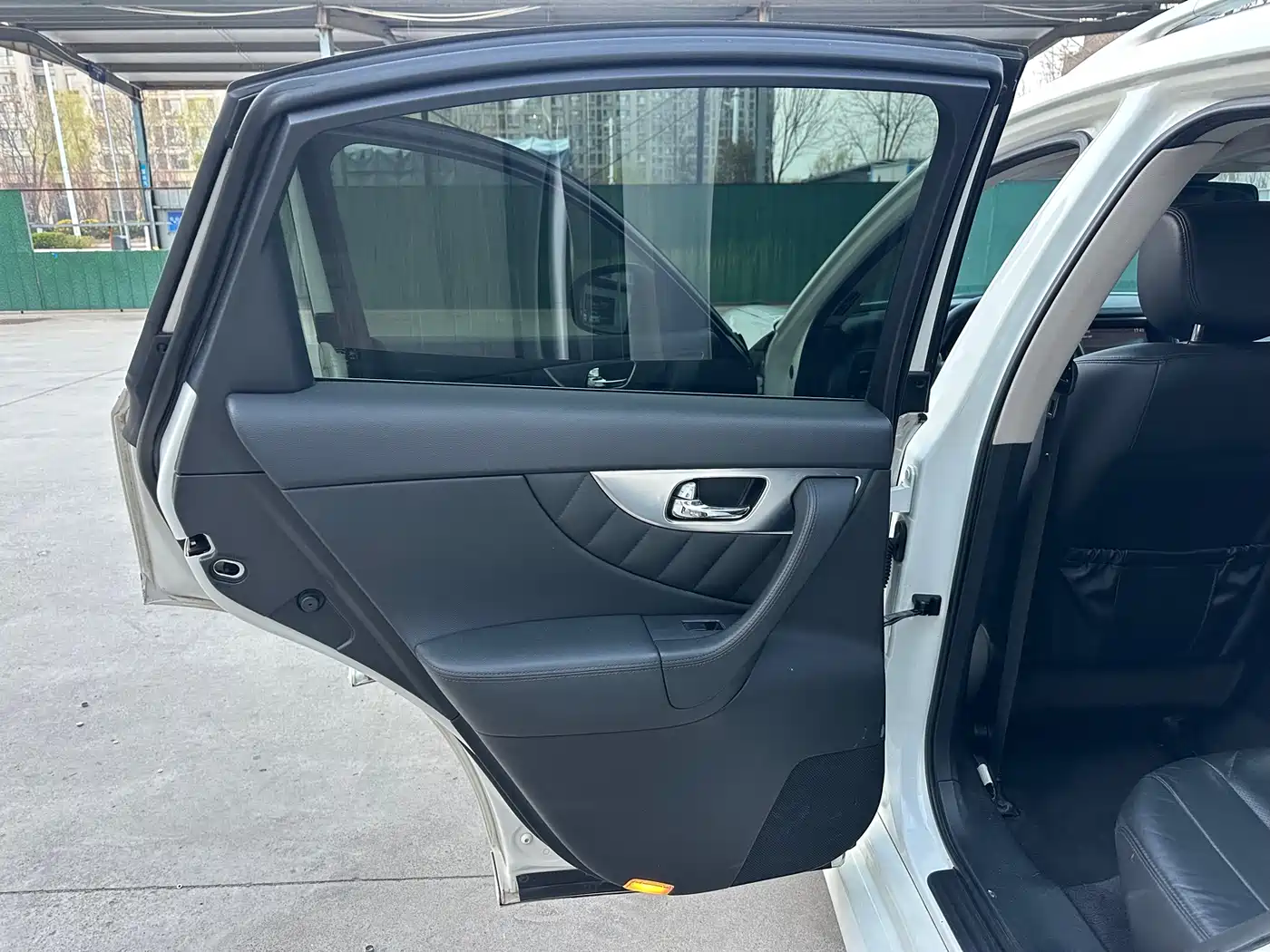 Infiniti FX 2010 2010 FX35 Premium