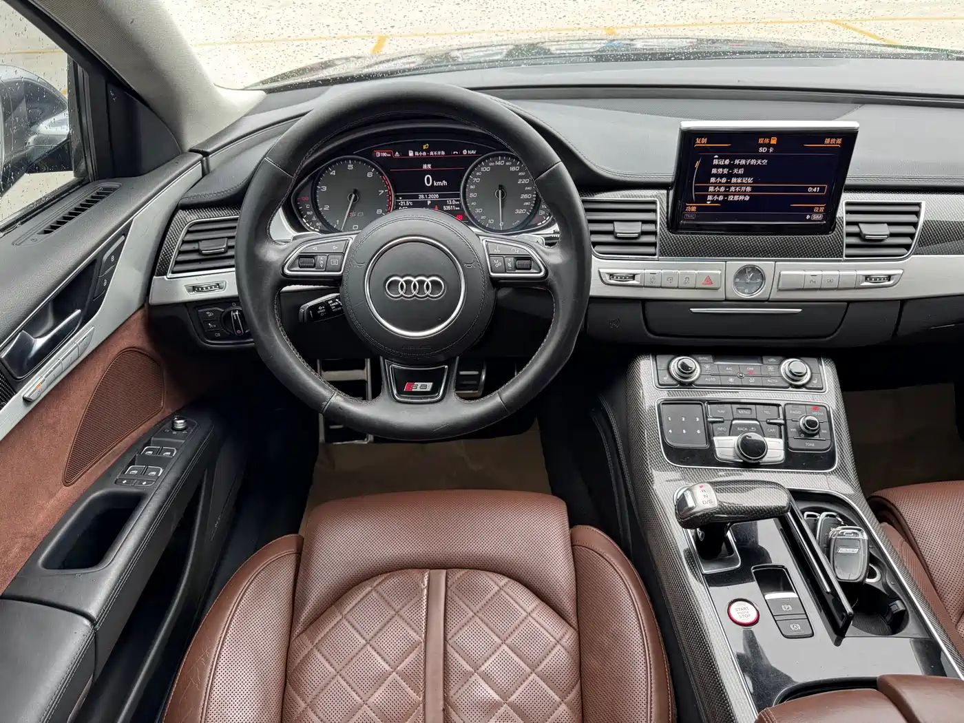 Audi S8 2013 S8 4.0TFSI quattro фото 14