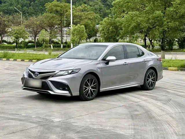 Toyota Camry 2021