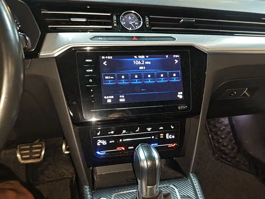 Volkswagen Magotan GTE Plug-in Hybrid 2020 GTE Luxury фото 13