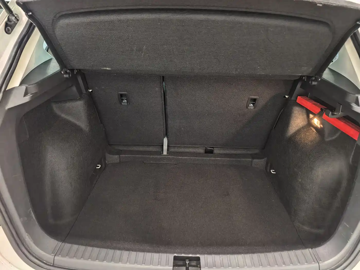 Volkswagen Tharu 2022 280TSI FWD Luxury Edition фото 18