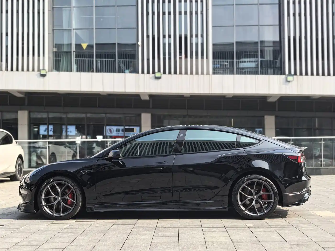 Photo 7 - Tesla Model 3