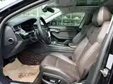 Photo 4 - Audi A8