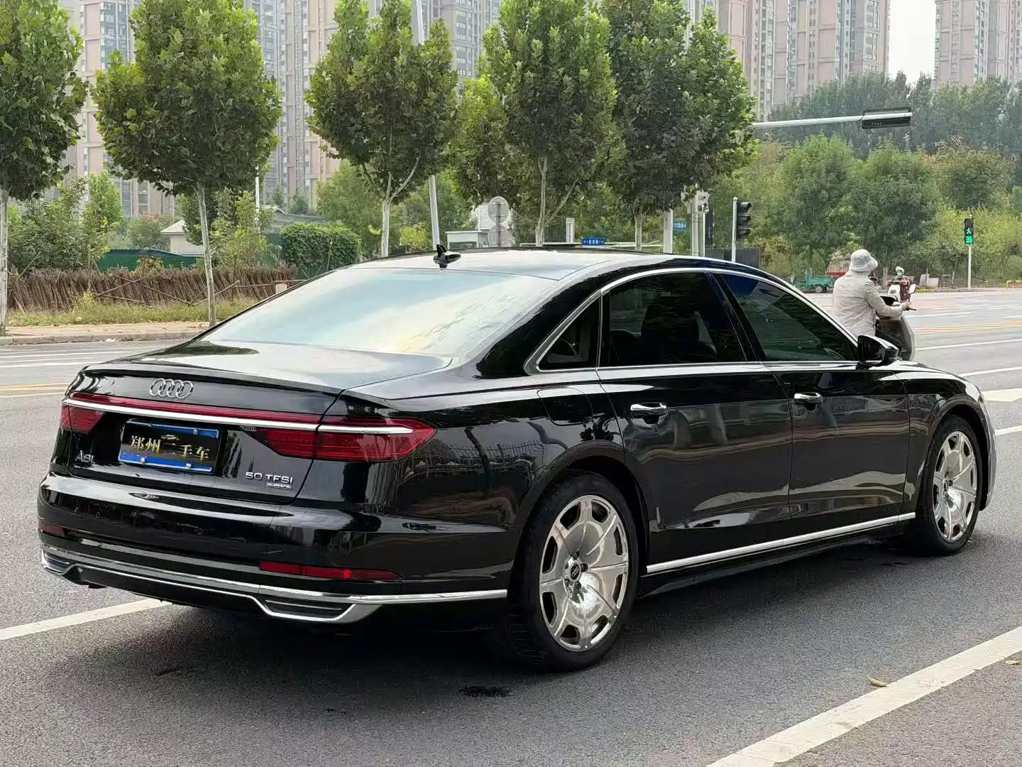 Photo 7 - Audi A8