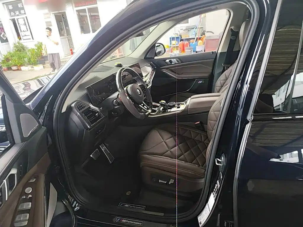 Photo 16 - BMW X5