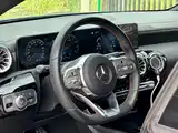 Photo 9 - Mercedes-Benz CLA (Import)