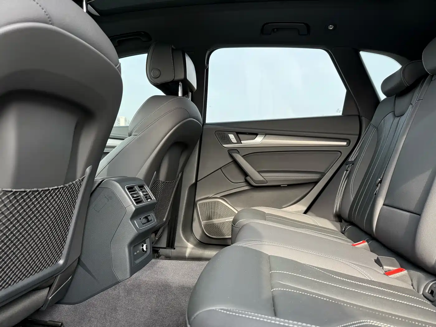 Audi Q5L 2024 Model 45 TFSI Luxury Dynamic фото 10