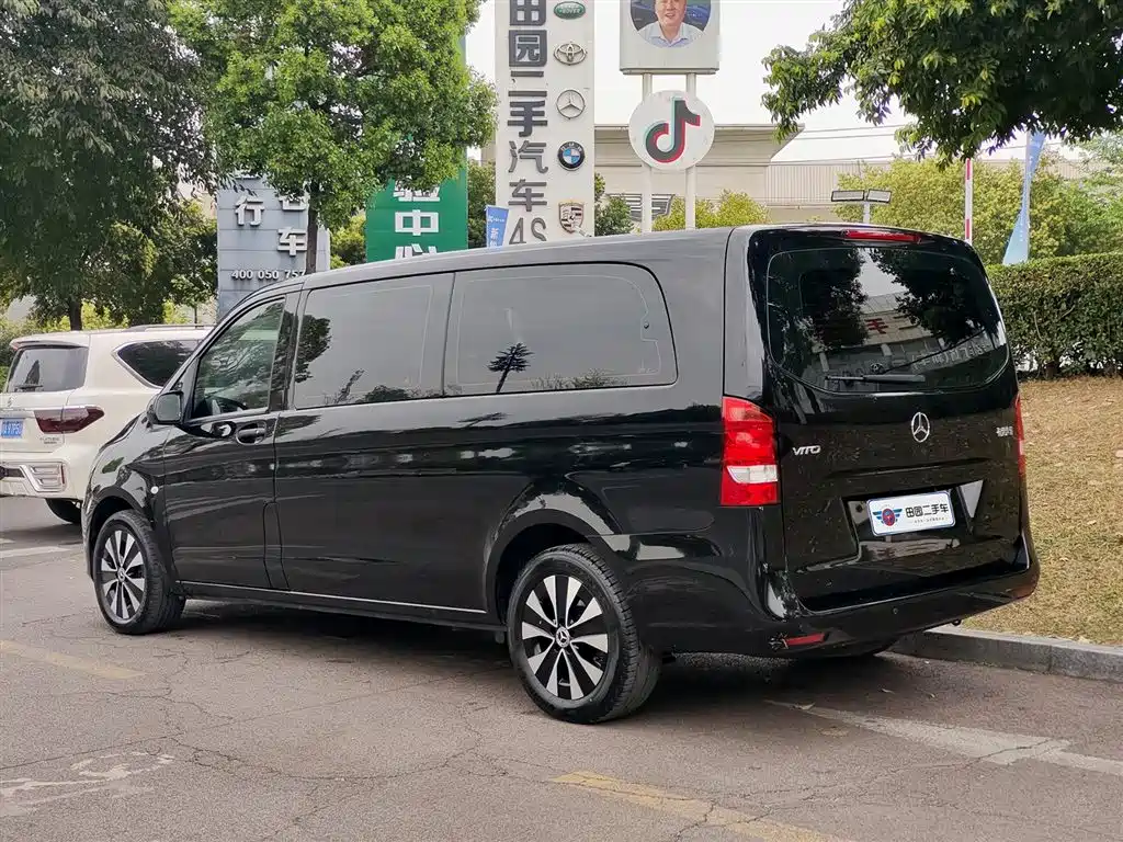 MERCEDES-BENZ VITO