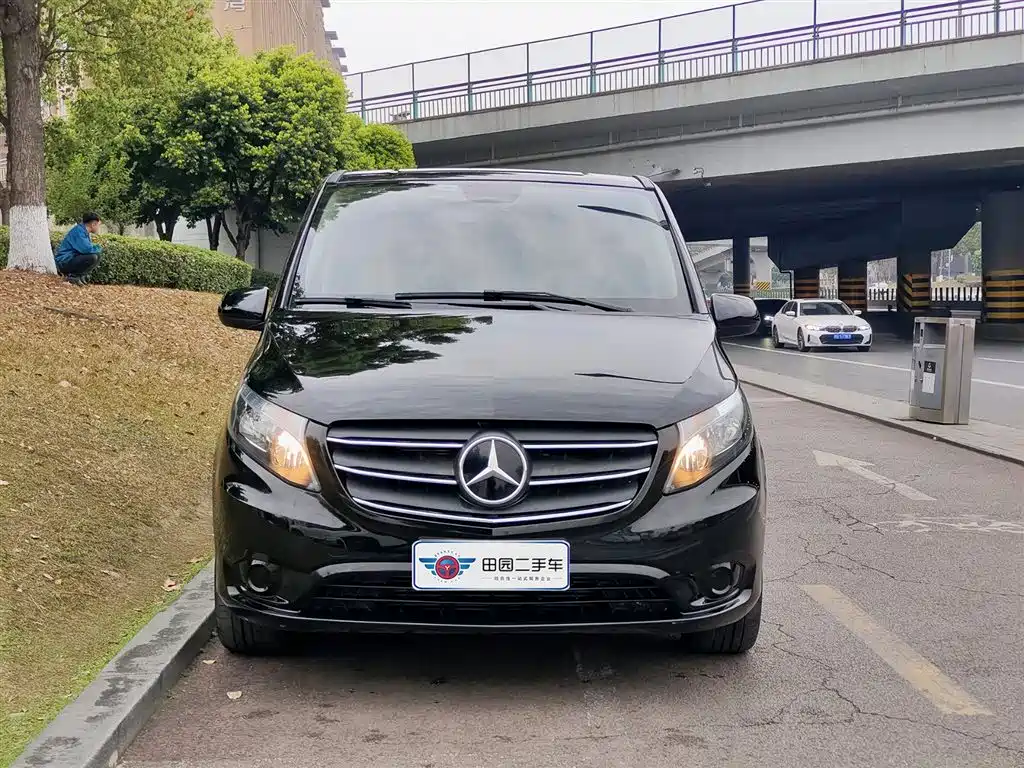 MERCEDES-BENZ VITO