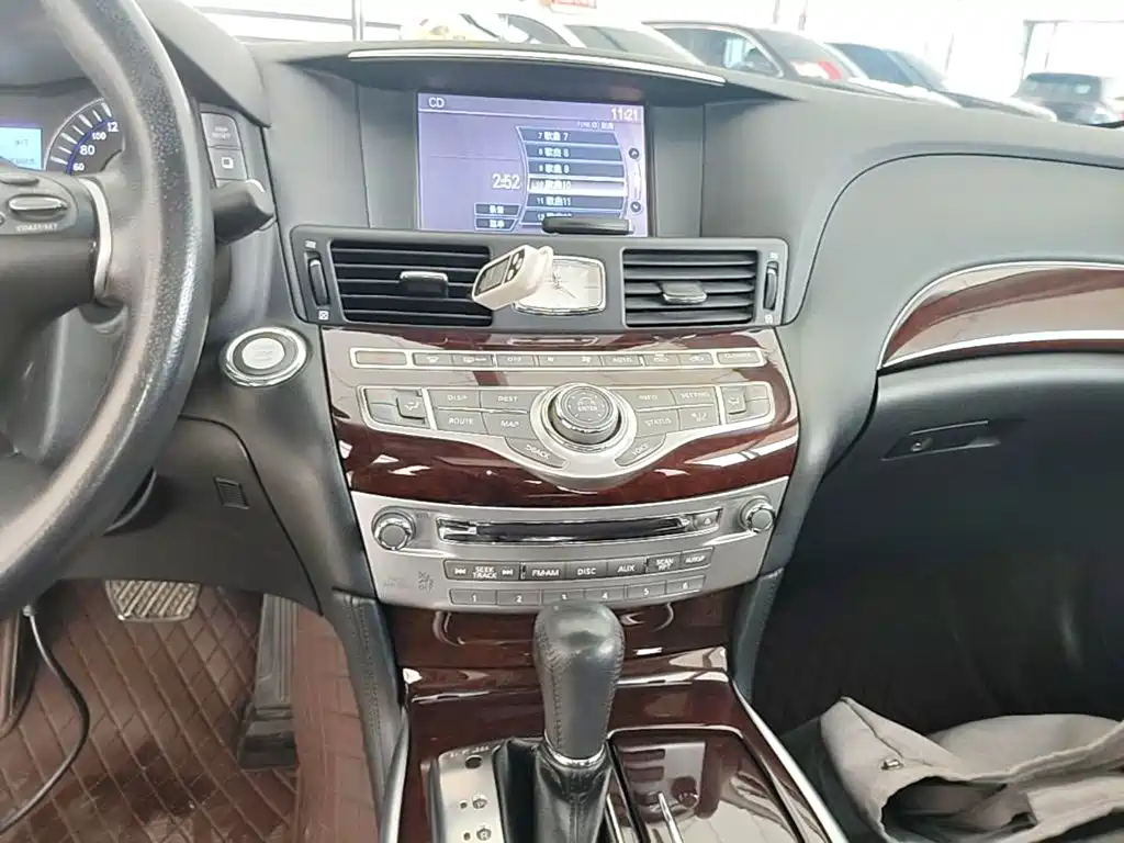 Infiniti Q70 2016 2015 Q70L 2.5L Enjoyment Edition