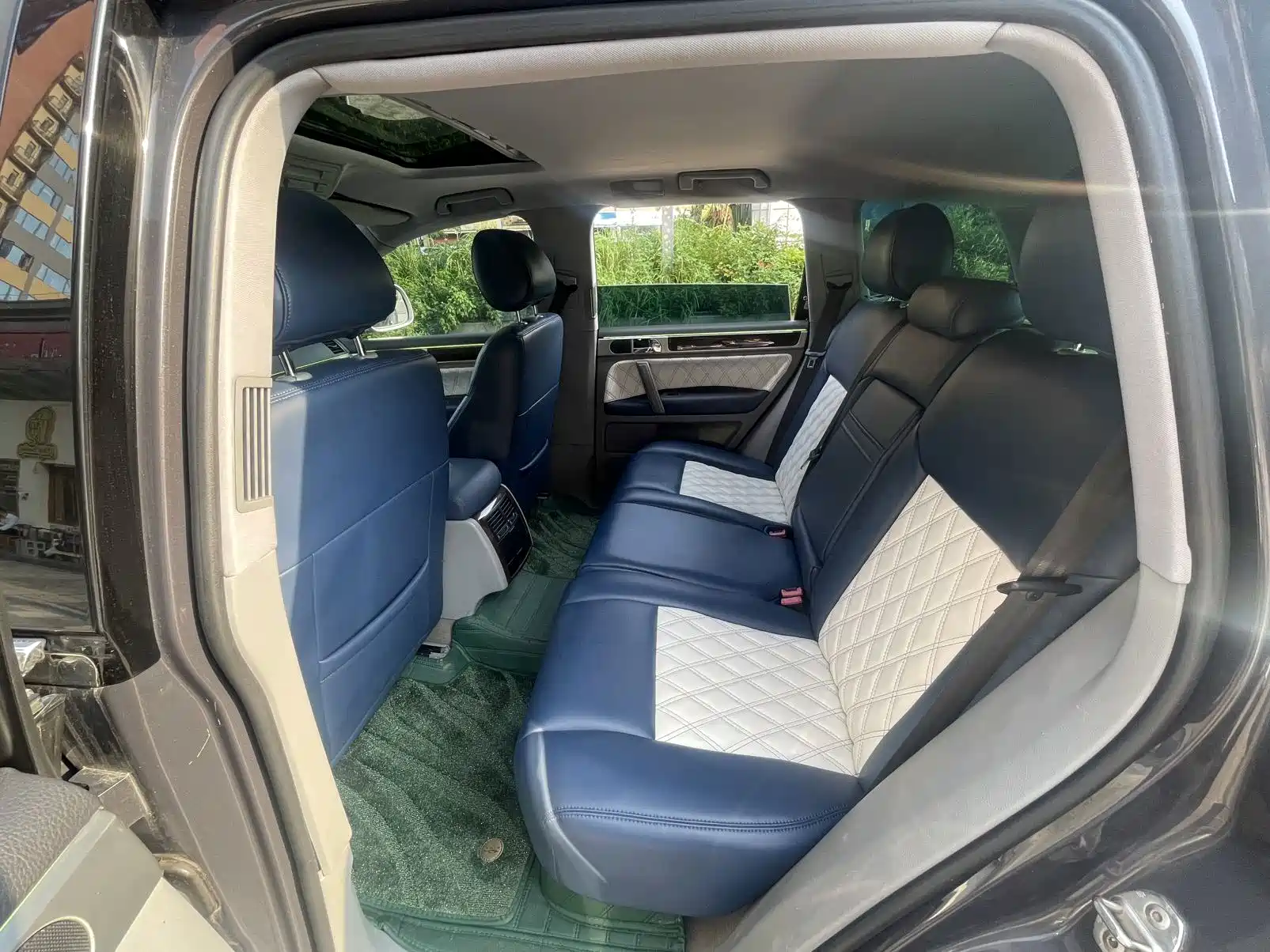 Фото 13 - Volkswagen Touareg
