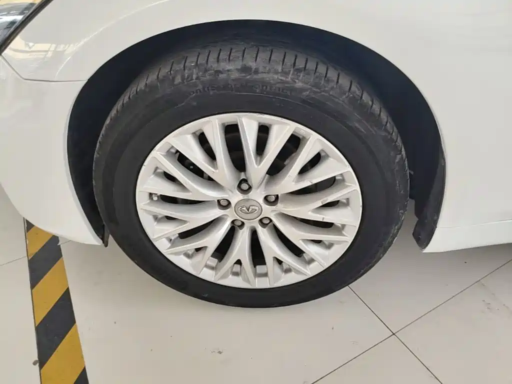 Infiniti Q70 2016 2015 Q70L 2.5L Enjoyment Edition