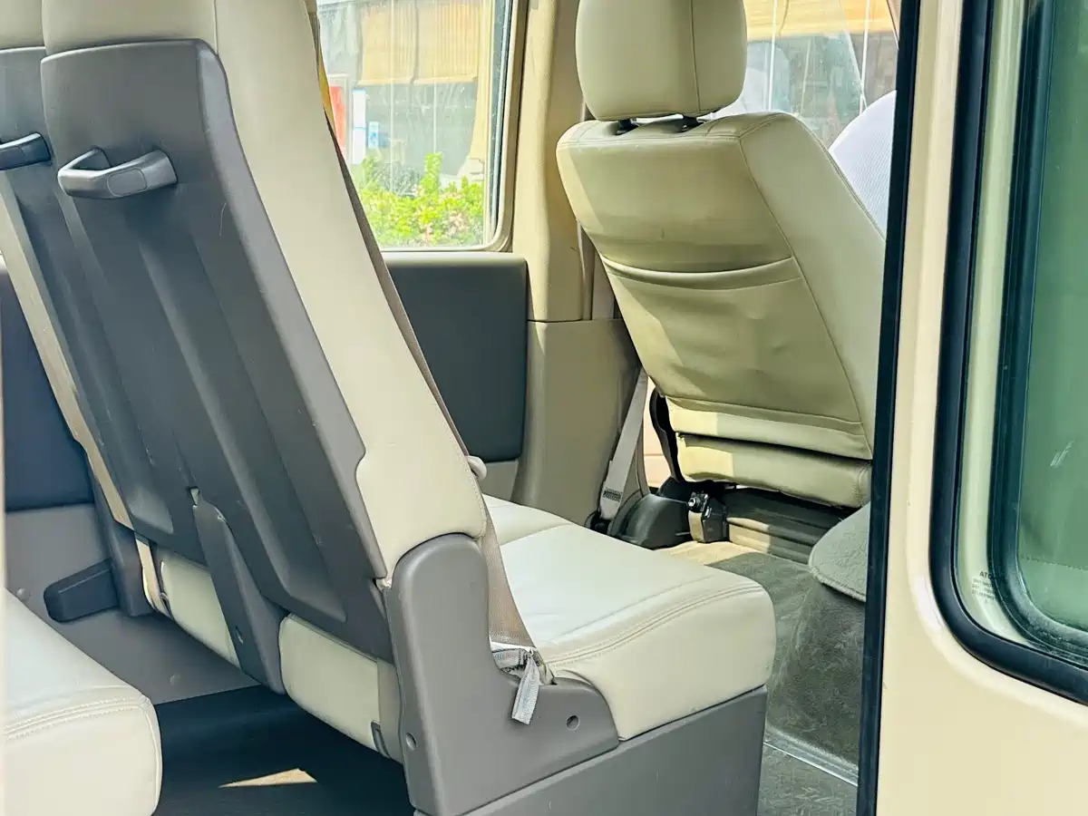 Toyota Coaster 2015 4.0L Premium Bus GRB53L-ZEMSK 23-seater Upgrade Edition фото 23