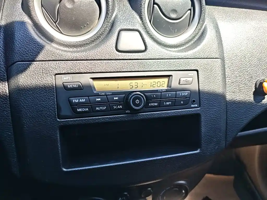 Venucia R30 2016 2014 1.2L Manual Comfort Edition