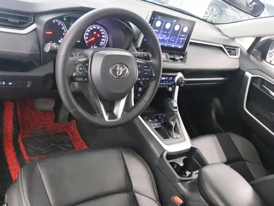 Фото 11 - Toyota Wildlander
