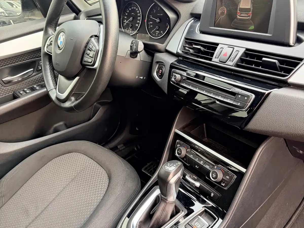 BMW 2 Series Gran Tourer 2015 218i Leading фото 9