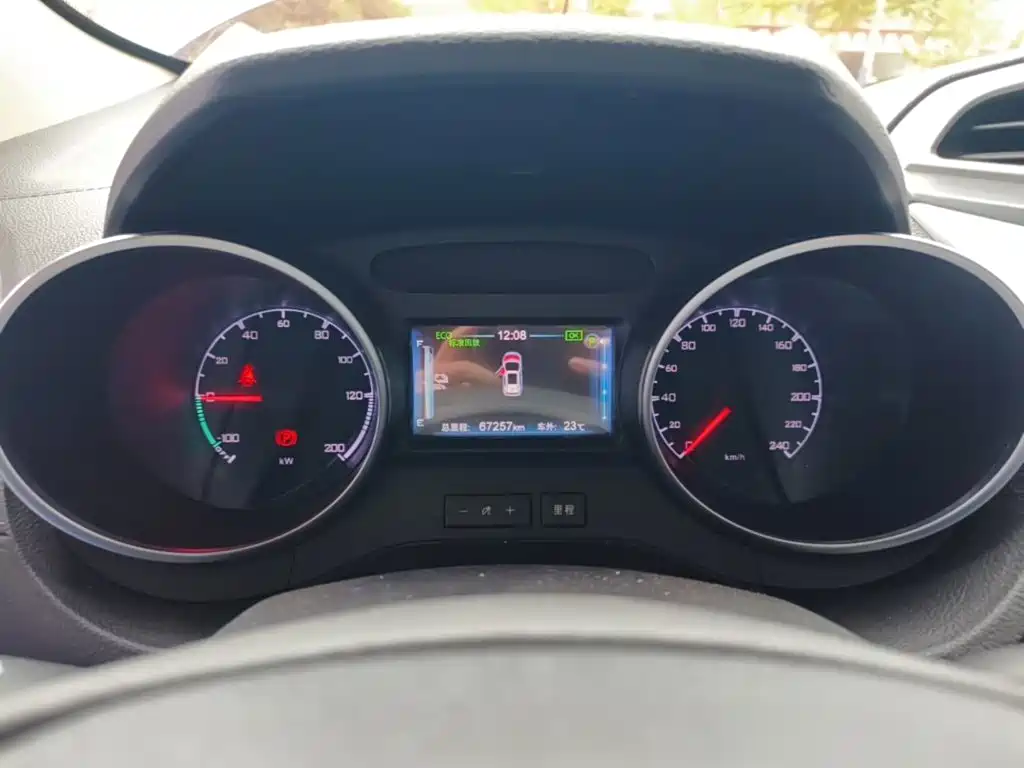 BYD Yuan New Energy 2020 2019 EV360 Smart Connect Premium Edition
