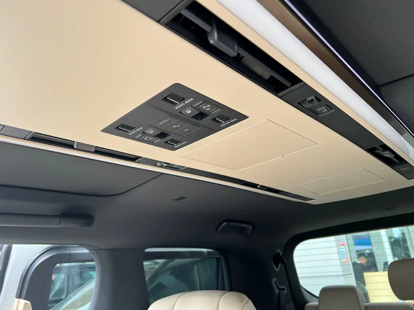 Toyota Alphard 2024 Hybrid 2.5L Ultimate Enjoyment Edition фото 11