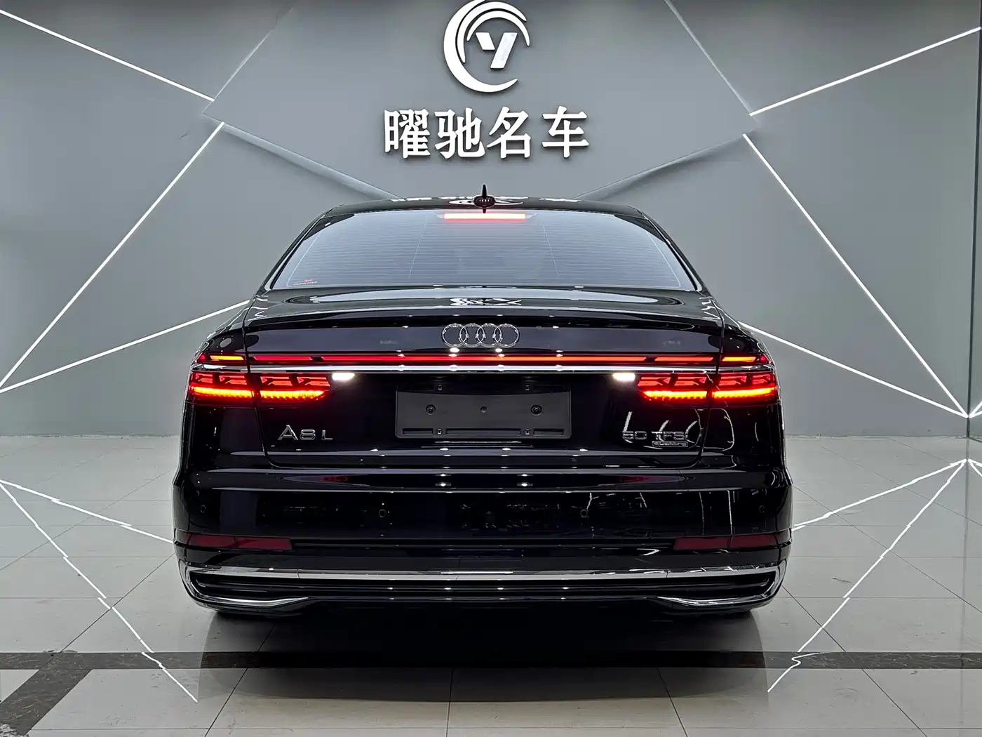 Audi A8 2024 Model A8L 50 TFSI quattro Premium Selection фото 5