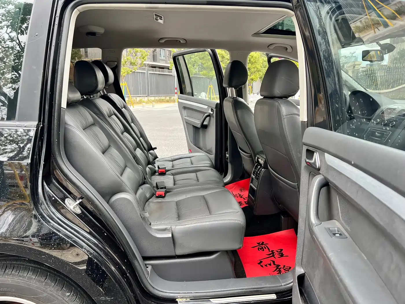 Volkswagen Touran 2015 1.4T DSG Comfort Edition 5-seater фото 13