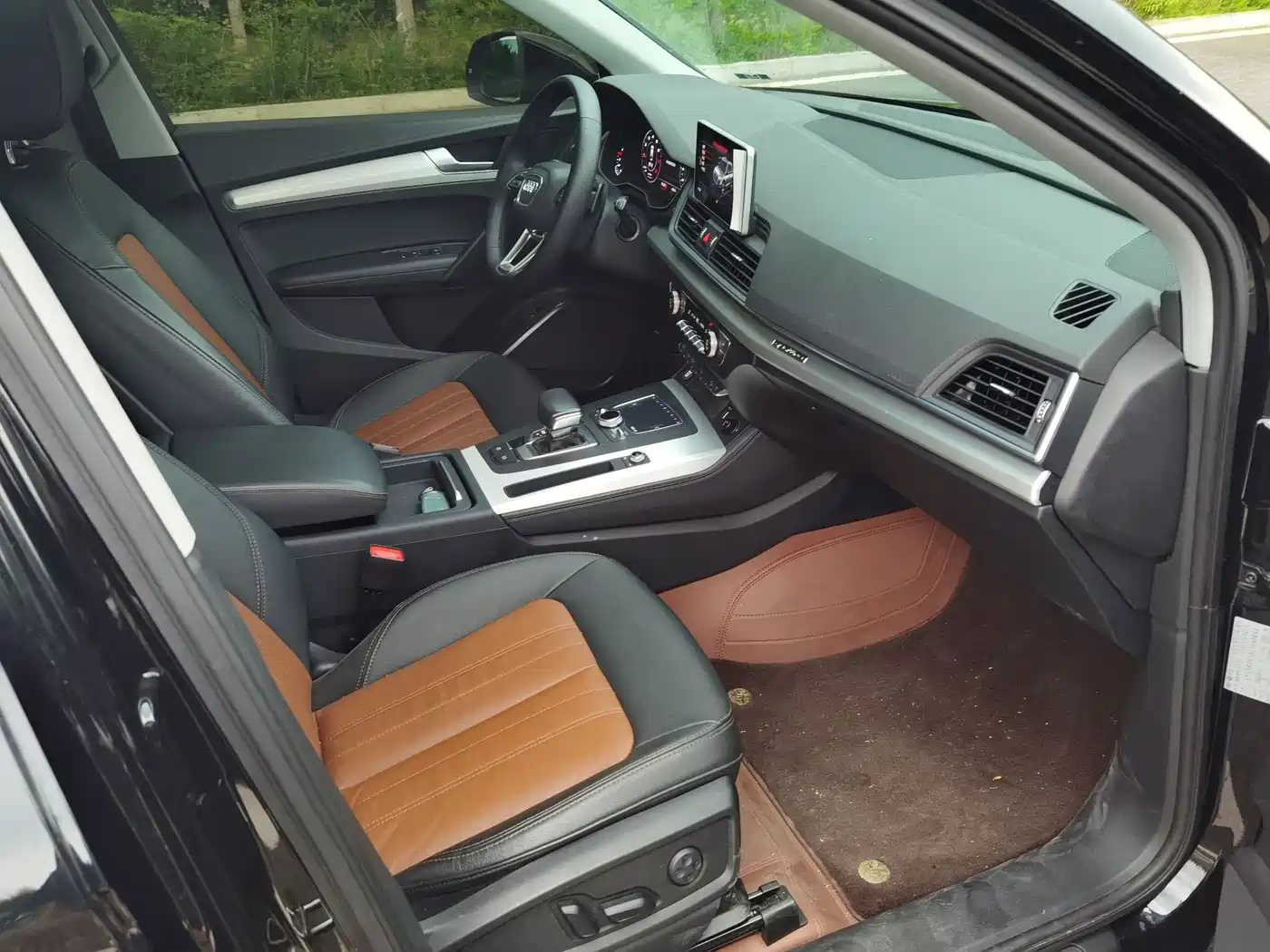 Audi Q5L 2020 Facelift 40 TFSI Honor Fashion фото 6