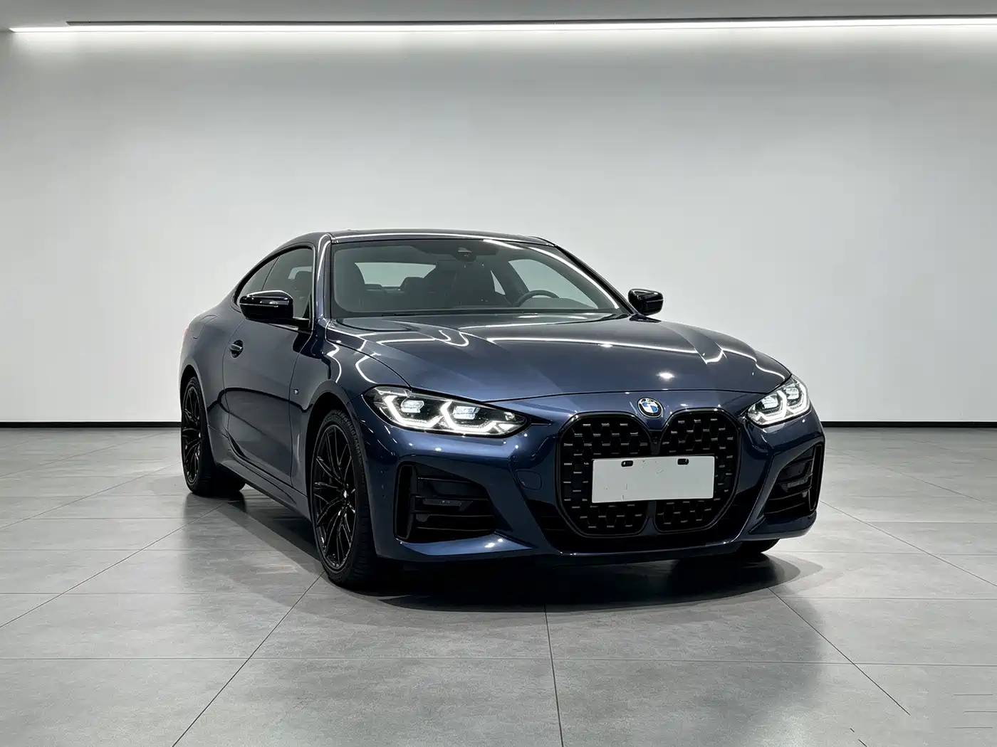 Photo 2 - BMW 4 Series