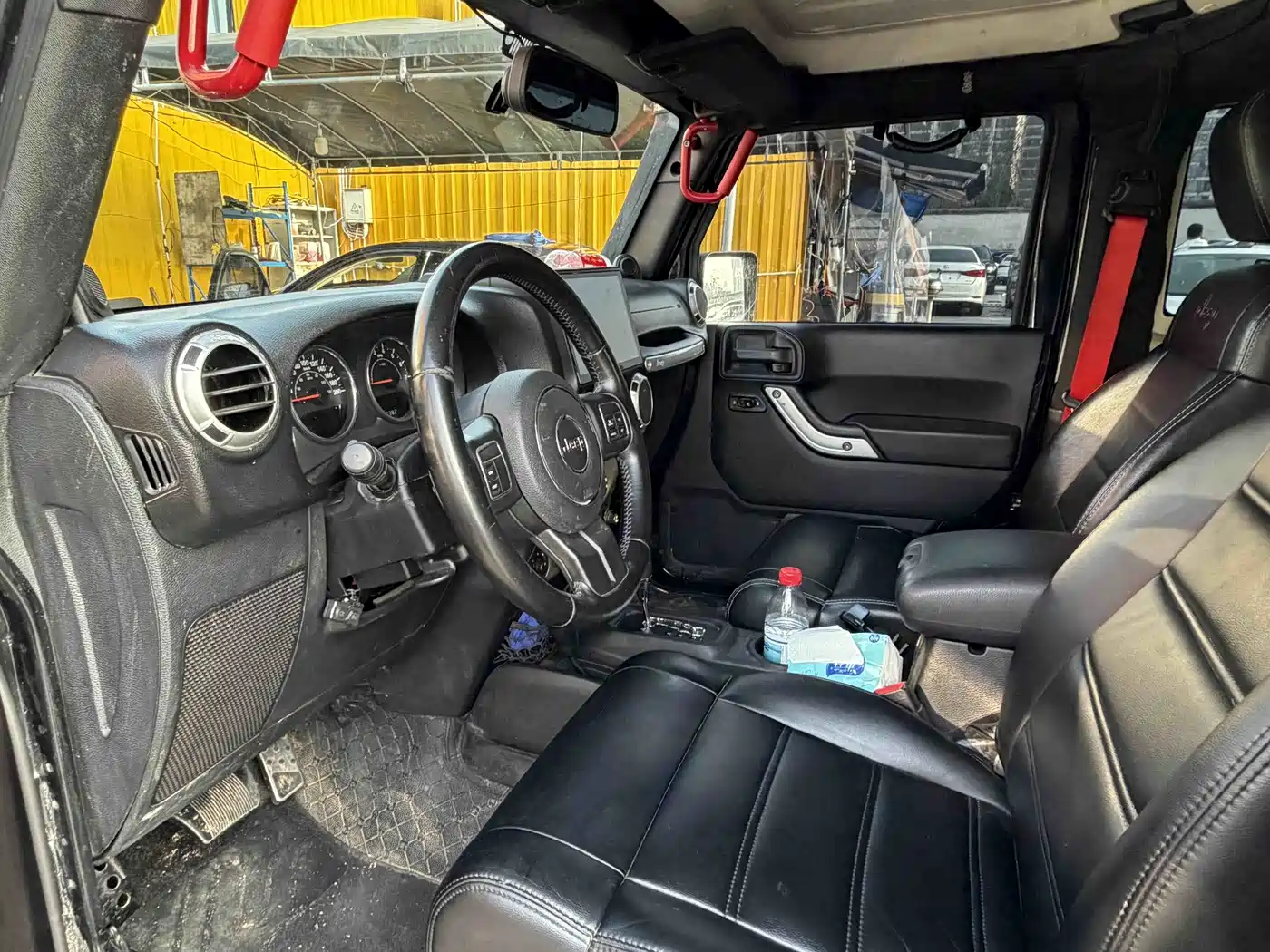 Фото 7 - Jeep Wrangler