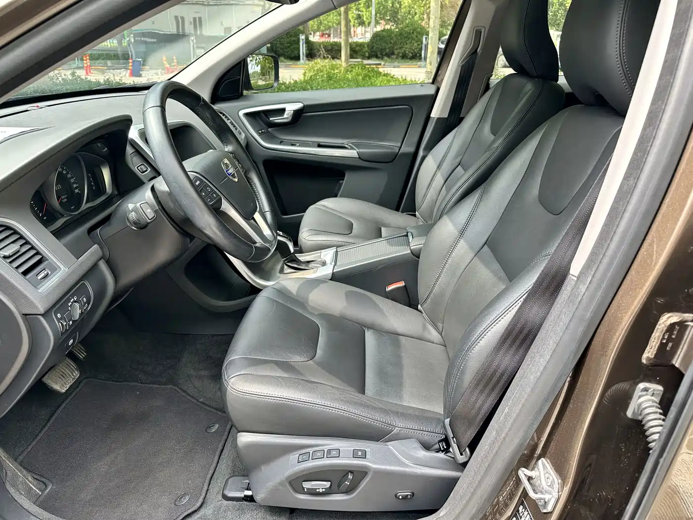 Volvo XC60 (Import) 2014 2015 T5 Smart Comfort Edition