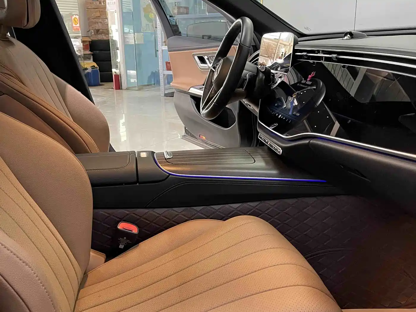 Mercedes-Benz E-Class 2024 Model E 300 L Luxury фото 4