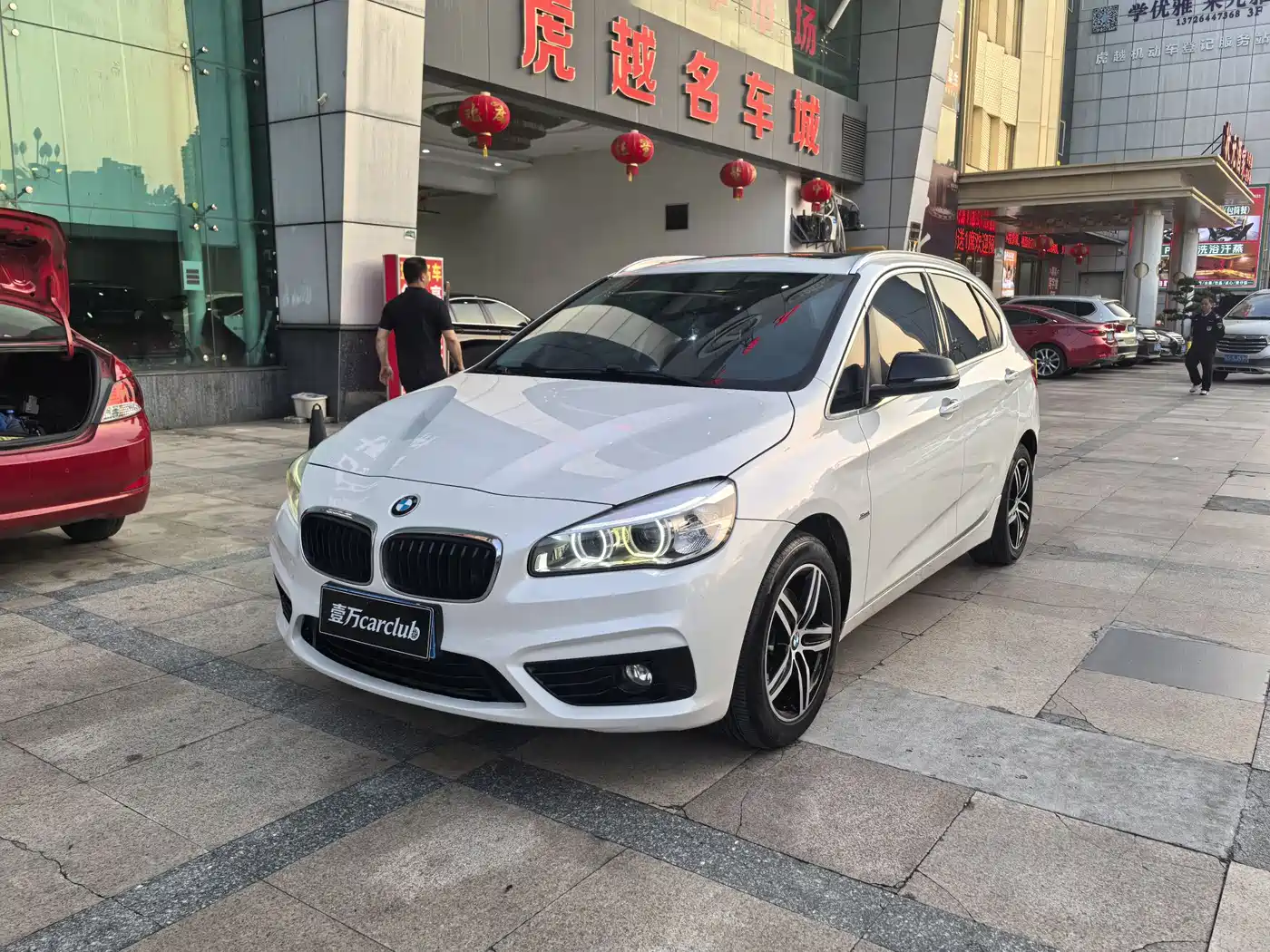 BMW 2 Series Touring 2016 218i Sport Design Package