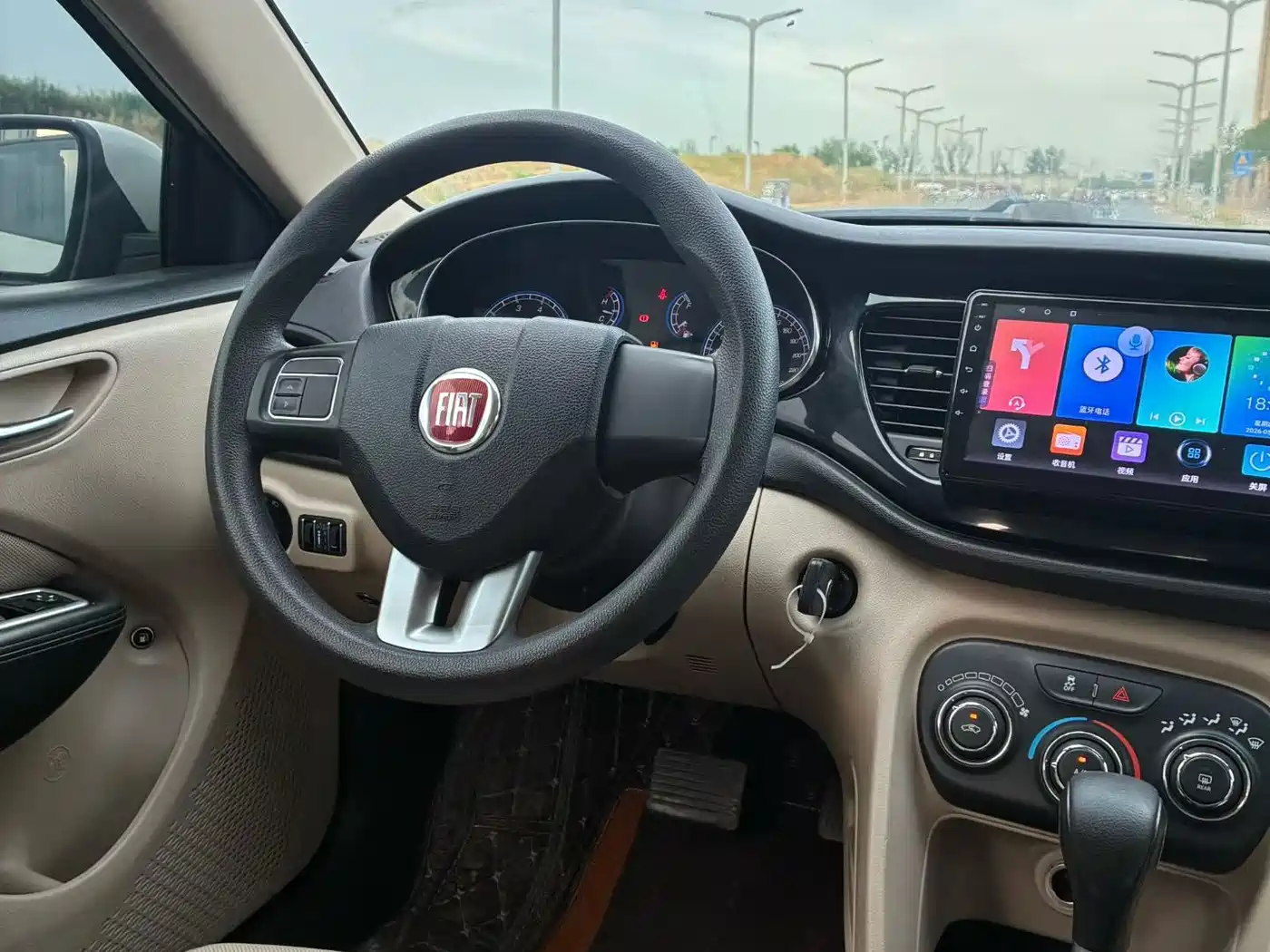 Fiat Viaggio 2013 2013 1.4T Anniversary Edition