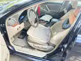 Фото 8 - Toyota Camry