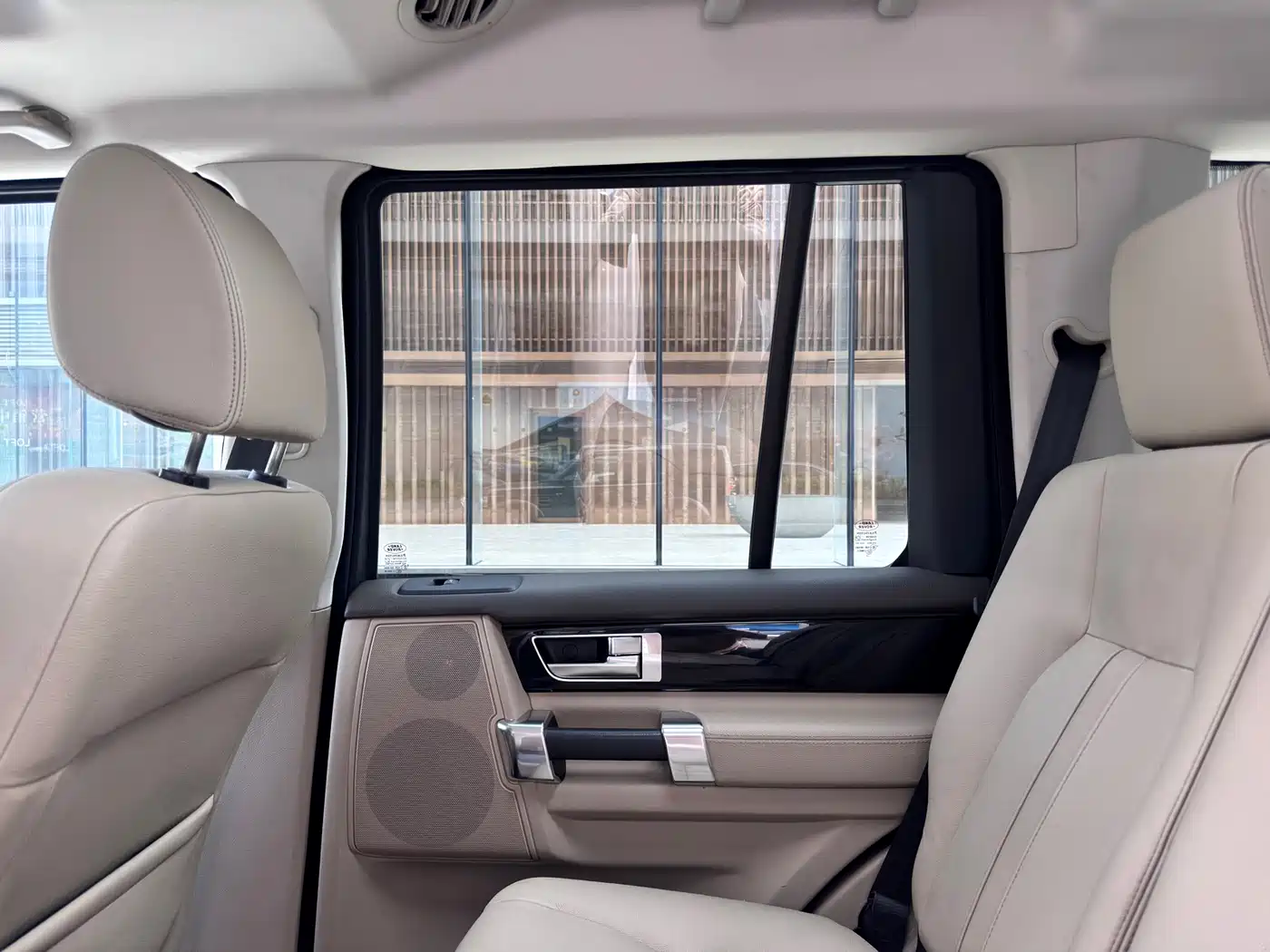 Land Rover Discovery 2012 3.0 SDV6 HSE Diesel фото 21