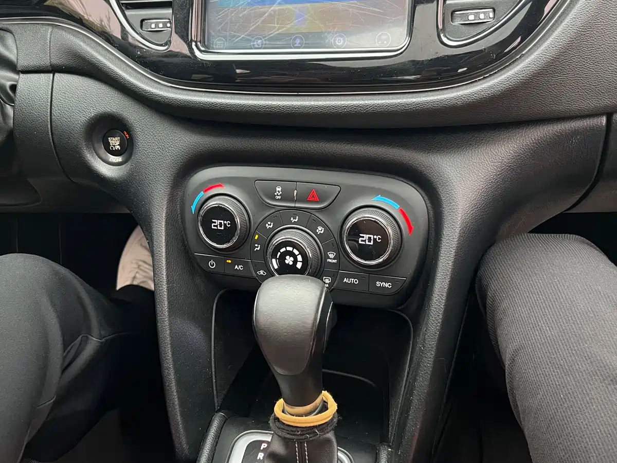 Fiat Viaggio 2015 2015 1.4T Auto Sport Edition