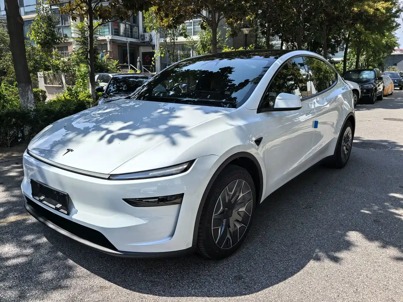 Tesla Model Y L