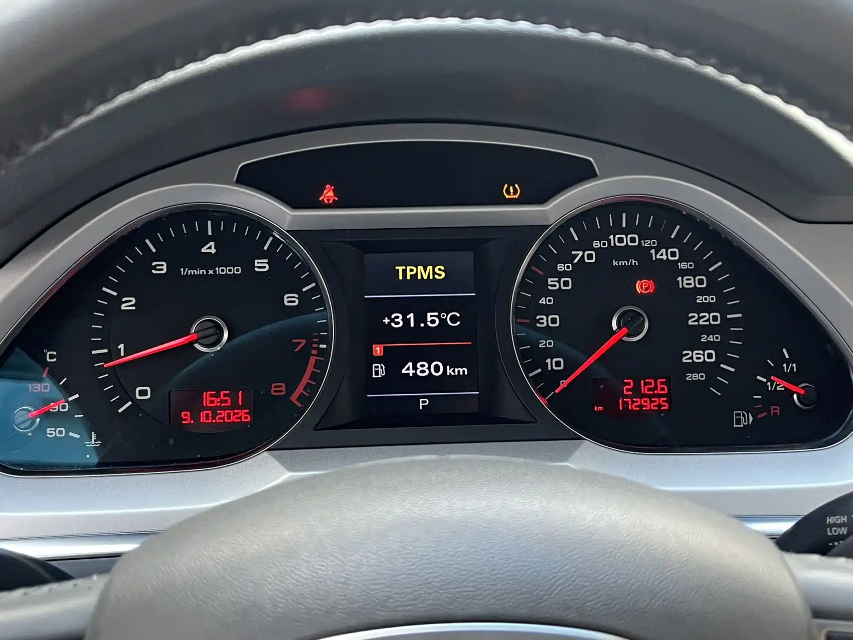 Фото 8 - Audi A6L