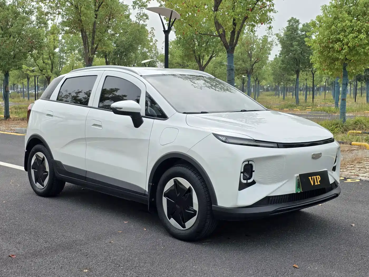 Фото 3 - Geely Geometry E Firefly