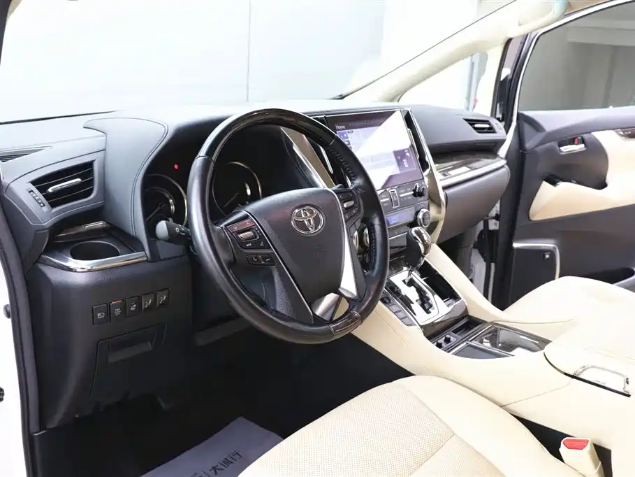 Toyota Vellfire 2020 Twin Engine 2.5L HV Premium Edition фото 15