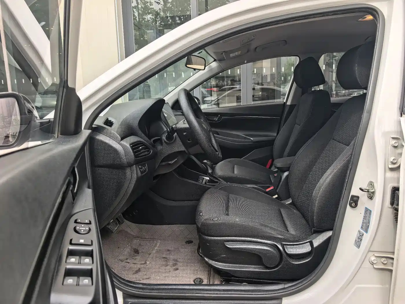 Hyundai Elantra 2018 1.6L Automatic Pleasing Edition GL China VI фото 7