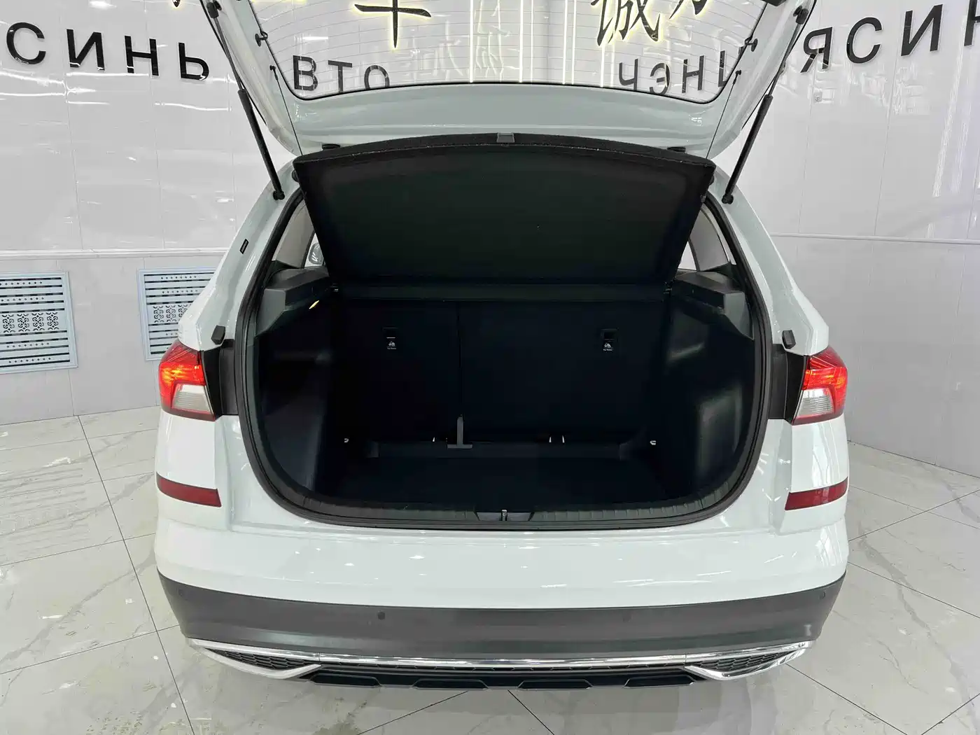 Škoda Kamiq 2023 1.5L Auto Comfort Edition фото 17