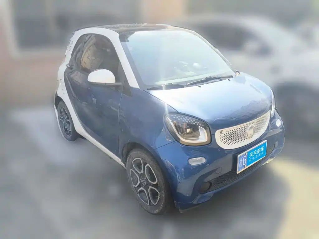 Фото 3 - smart fortwo