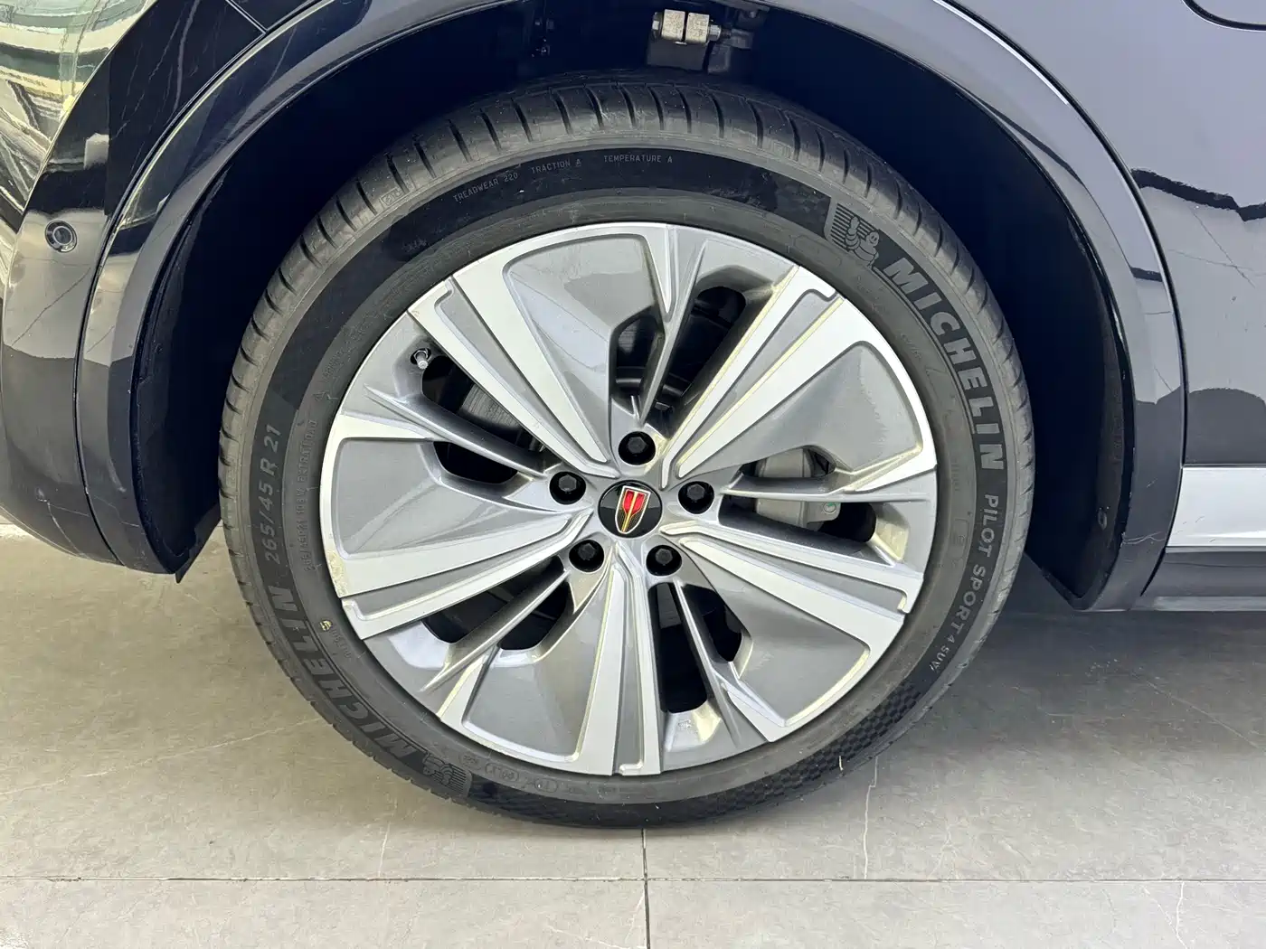 Hongqi E-HS9 2023 2022 690km Qi Xiang Edition (6-seater)