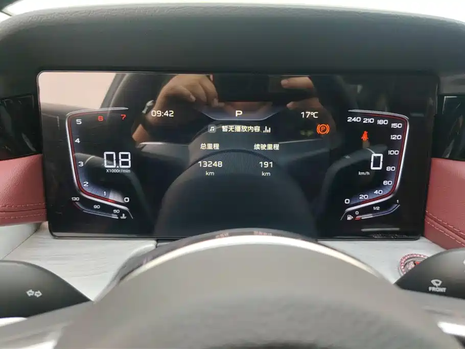 Hongqi H5 2024 1.5T DCT Smart Connect Flag Rhythm Edition фото 14