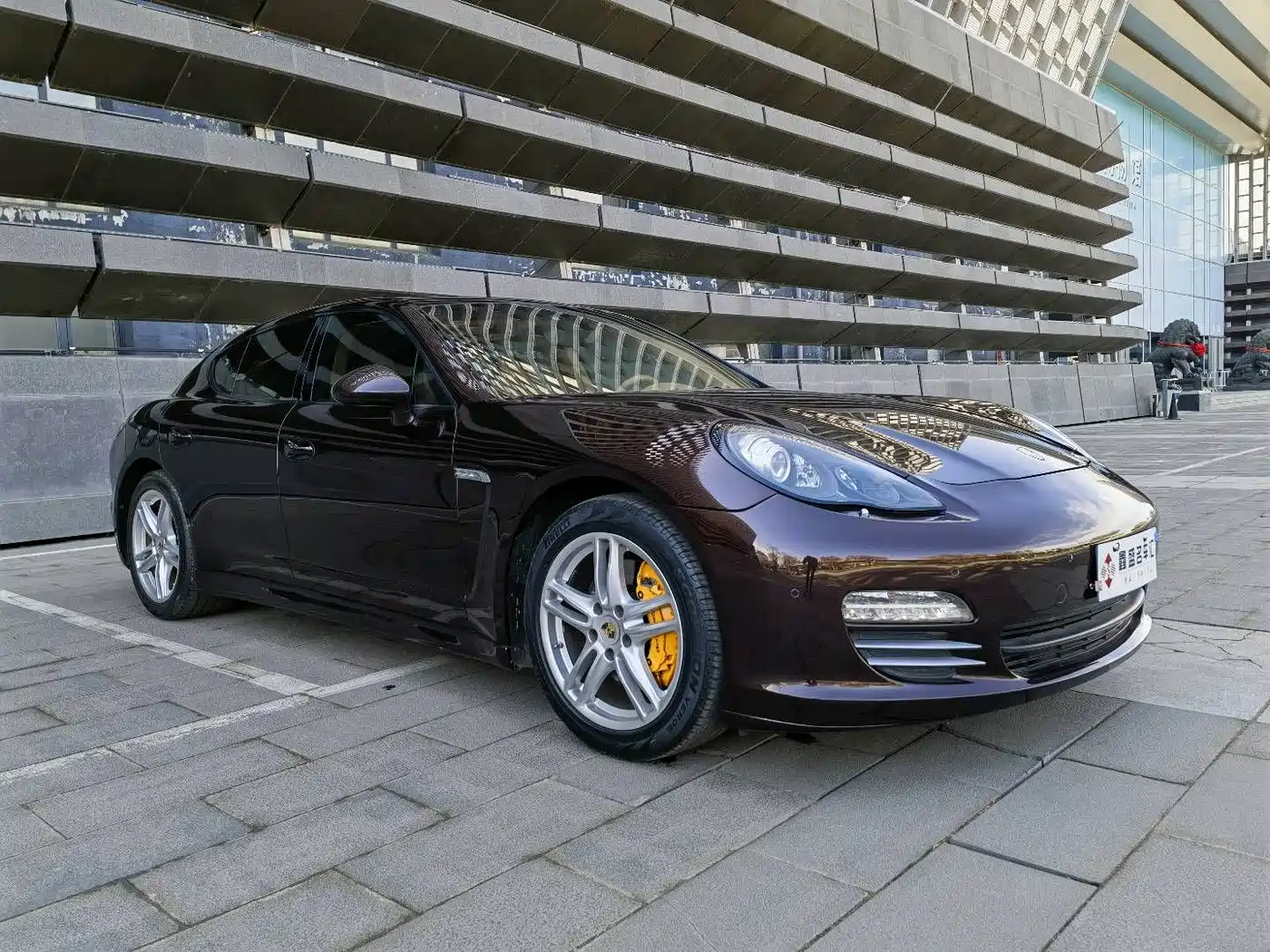 Porsche Panamera 2010 Panamera 4 3.6L фото 3