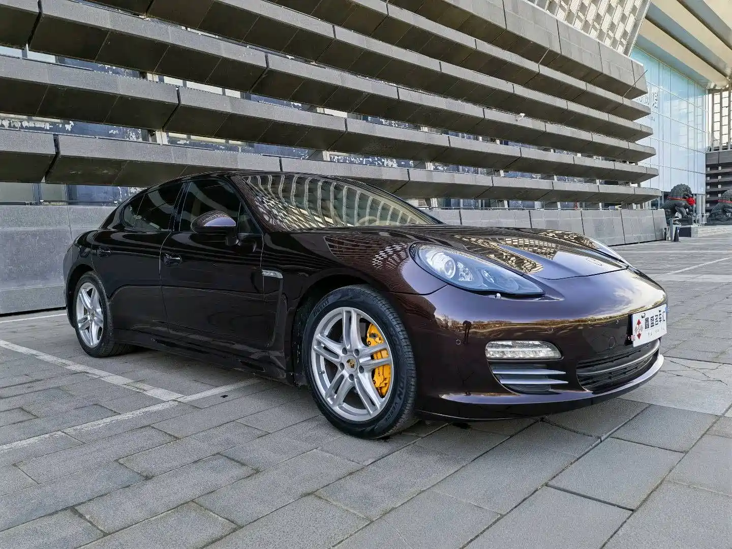 Фото 3 - Porsche Panamera