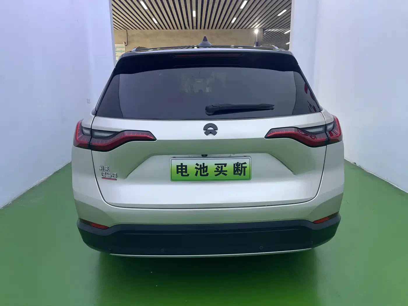 NIO ES8 2019 2018 355KM Standard 6-Seater